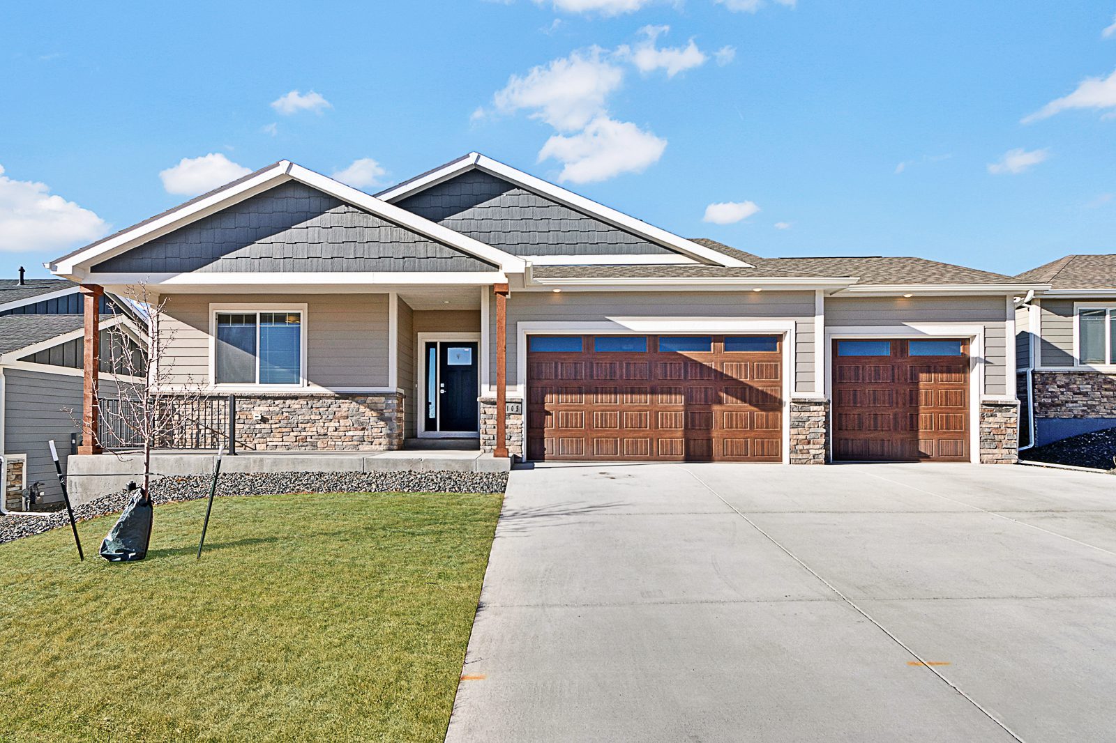 MelissaSwalla_5108TopazDrive_001