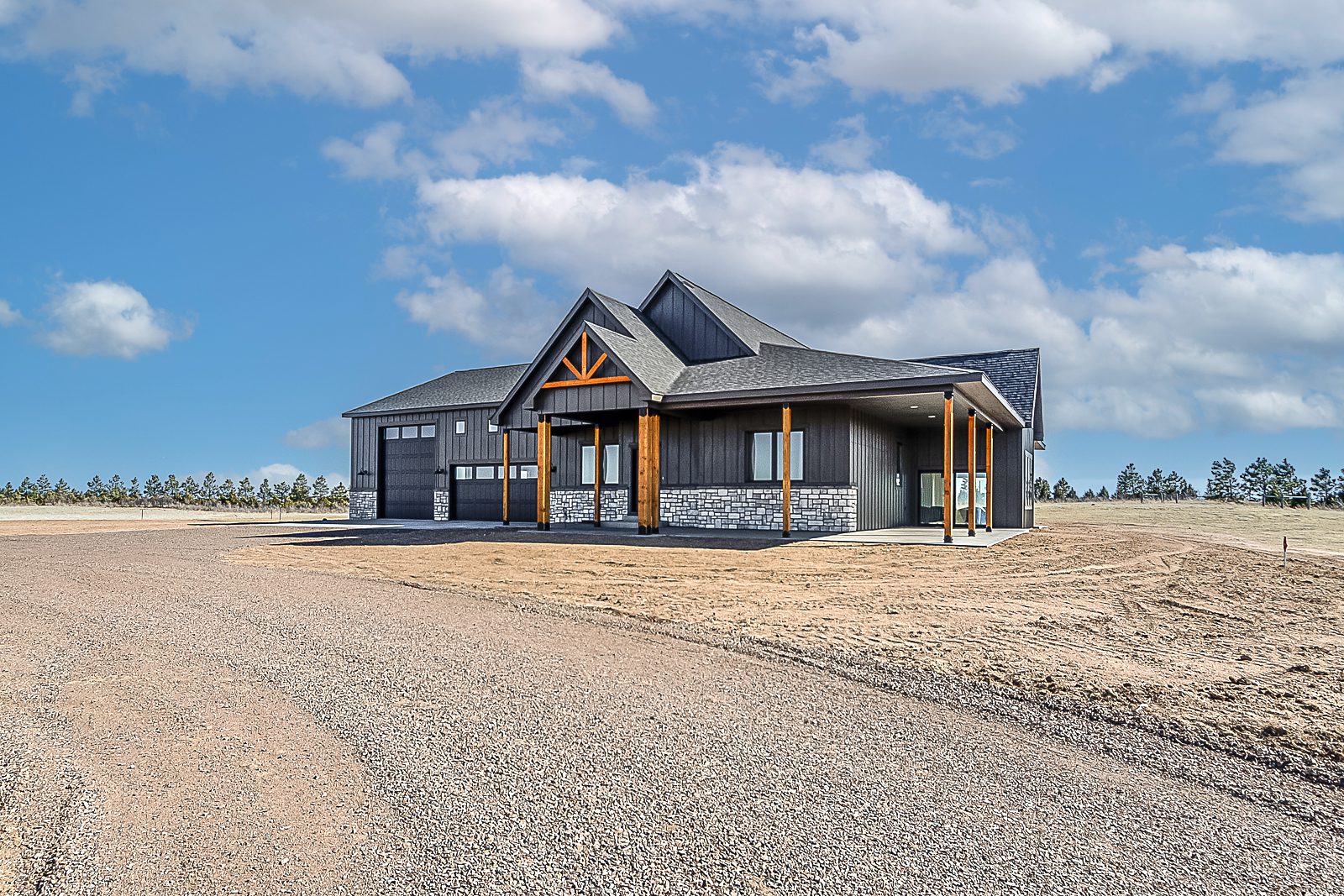 MelissaSwalla_7807RichStrikeCourt_001